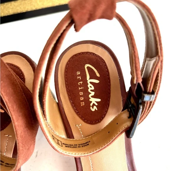 Like new Clarks Brown Ankle Strap Block Heel Sandals - Picture 6 of 11